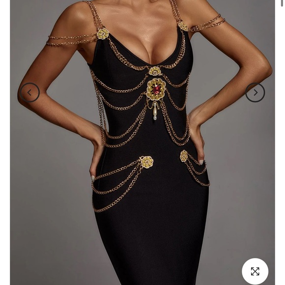 Chain Dress - Picture 2 of 4